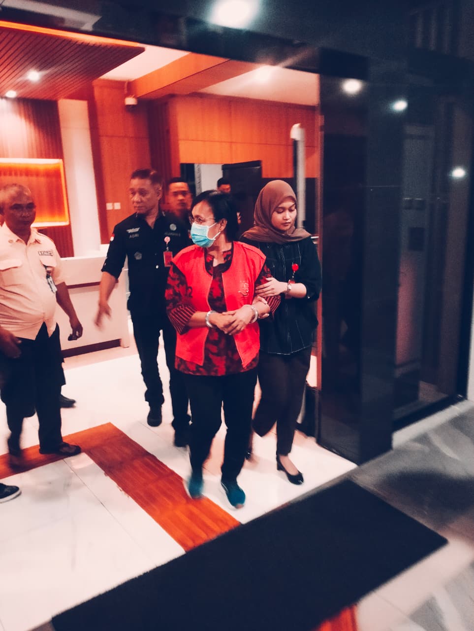 Kejari Jaktim Lengkapi Penahanan Tiga Tersangka Korupsi Mesin Jahit