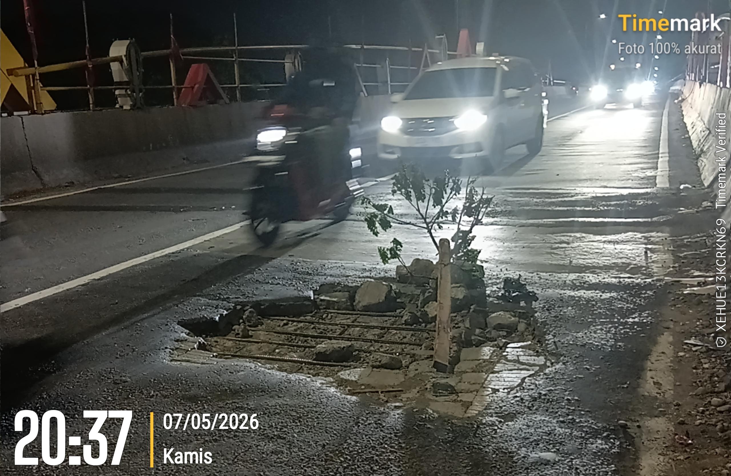 Waspada Lubang Maut di Jembatan Tegal Gede Cikarang, Sudah Empat Kali Telan Korban
