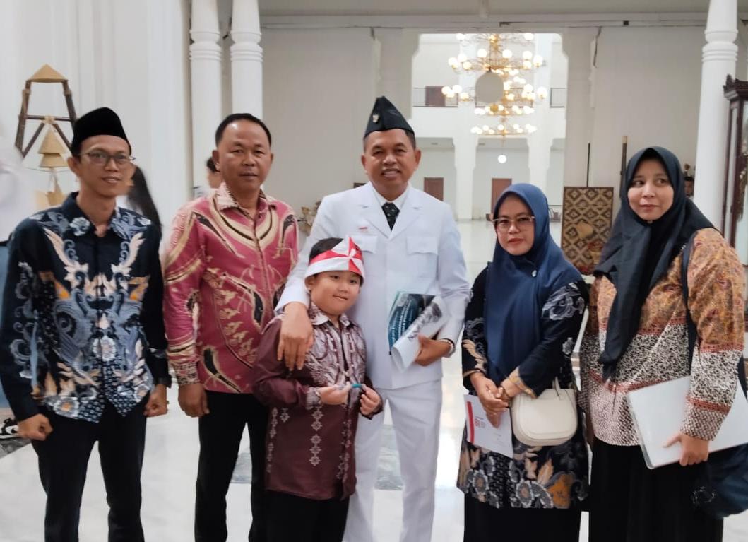 Atta Fathurrahman Siswa Berprestasi Asal Kabupaten Bekasi Diundang KDM ke Gedung Sate Saat HUT ke-81 RI
