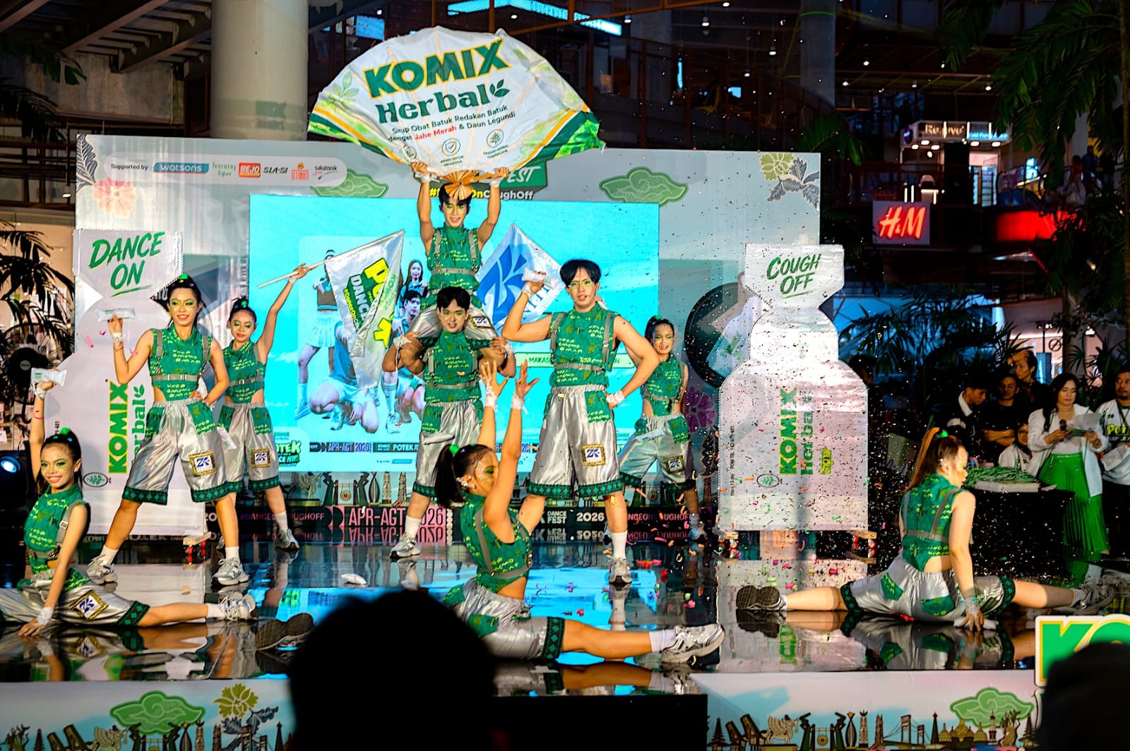 Semifinal Komix Herbal POTEK Dance Fest 2026 Resmi Berakhir di Surabaya dan Makassar dengan 7 Finalis Siap Berlaga di Grand Final Yogyakarta