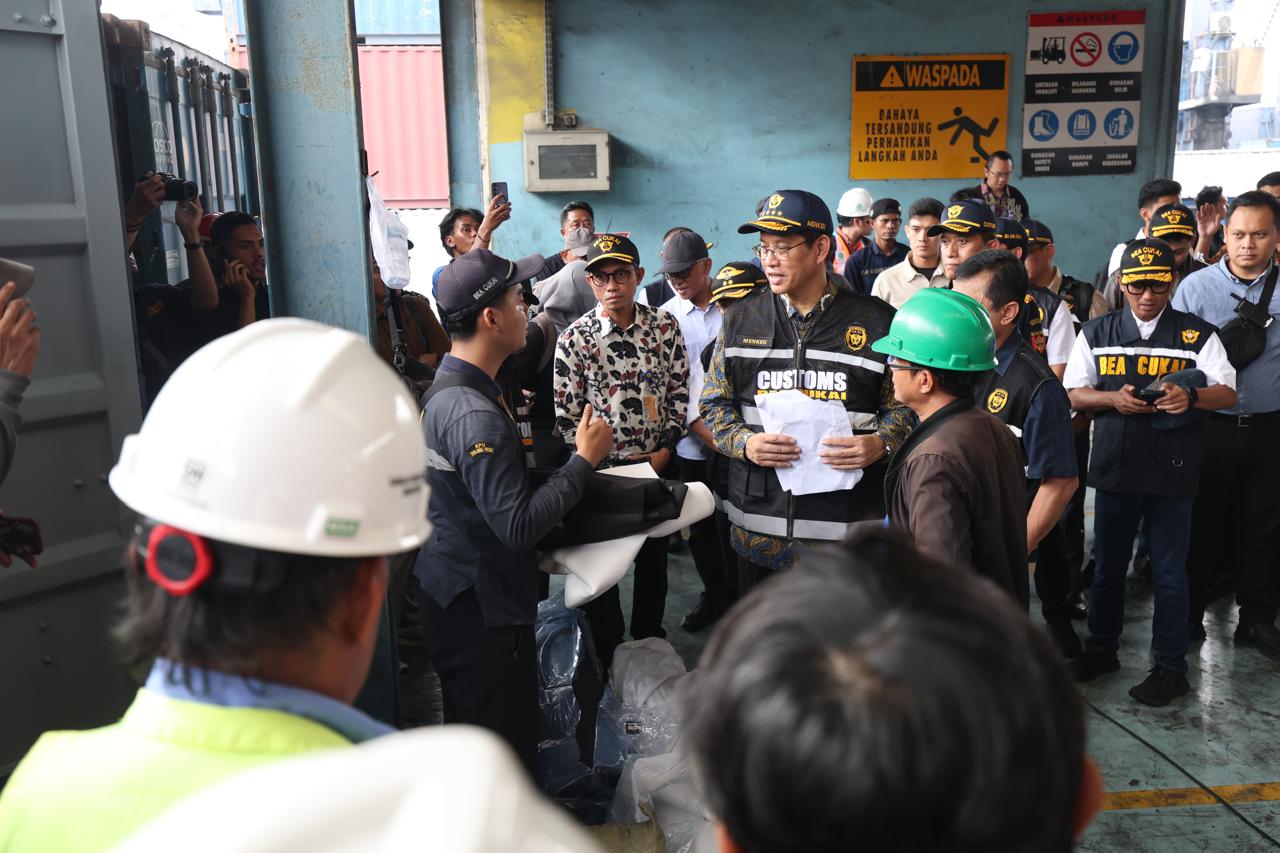 Menkeu Gerak Cepat Bereskan Kemacetan Logistik di Tanjung Priok