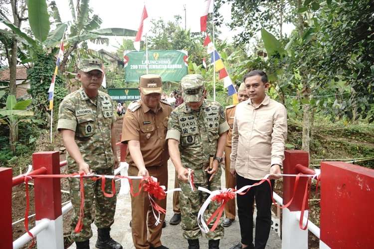 Dibangun TNI AD, Jembatan Garuda di Garut Permudah Akses Sekolah dan Ekonomi Warga