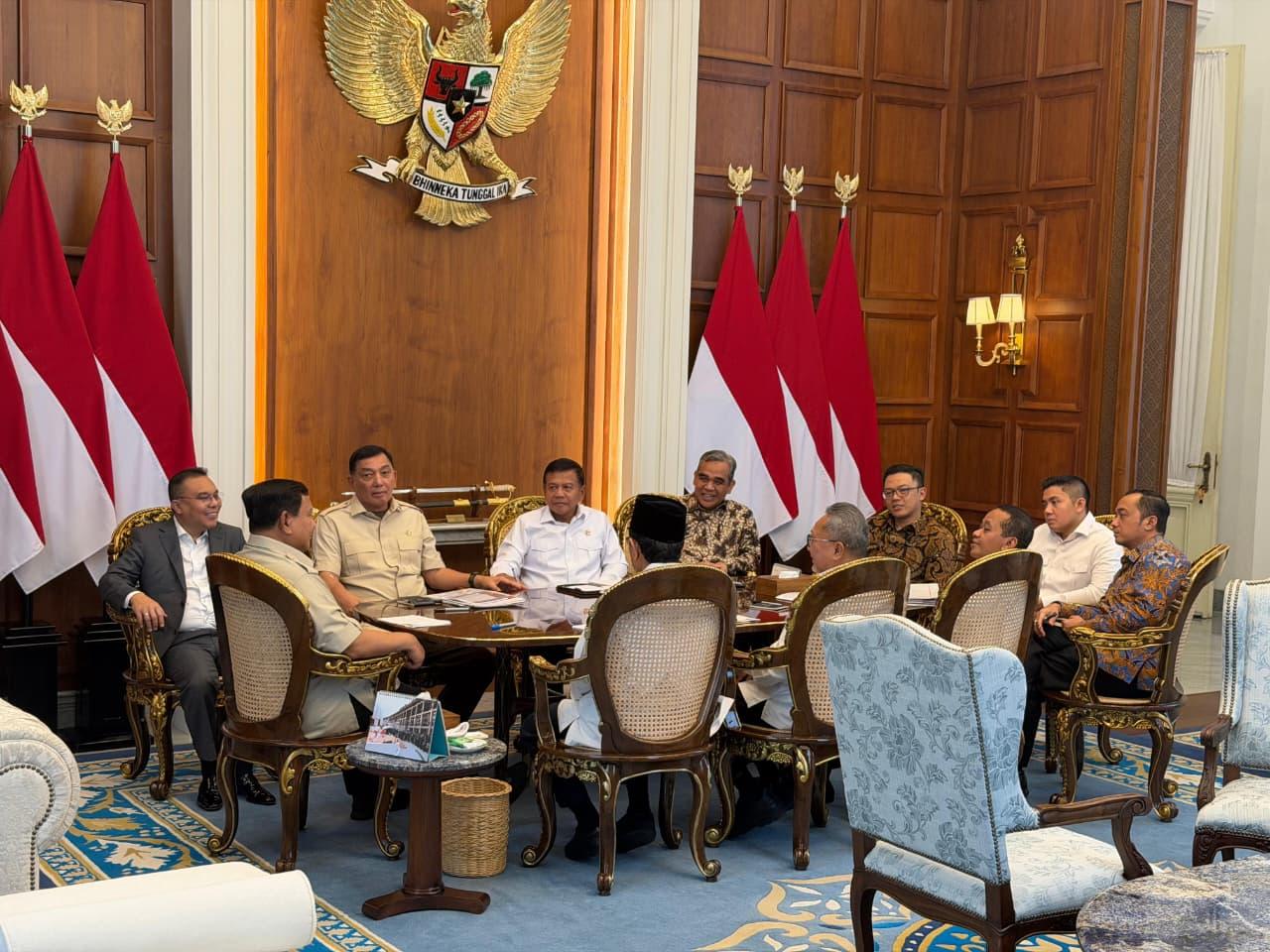 Prabowo Terima Dasco di Istana, Bahas Harga Pangan hingga Stok LPG Jelang Idul Fitri