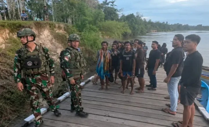 Koops TNI Habema Eakuasi 44 Pendulang Emas Korban Gangguan OPM di Pegunungan Bintang