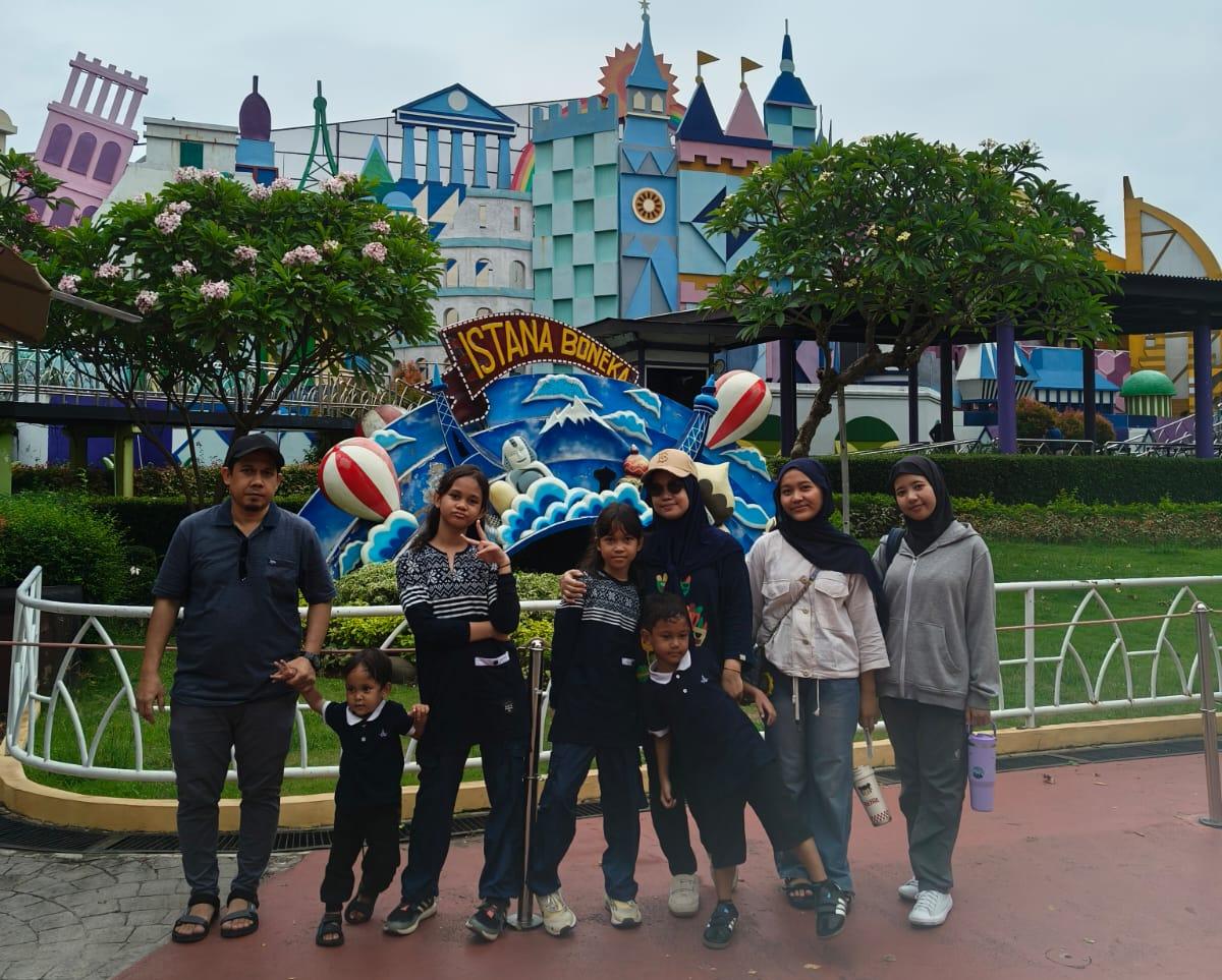 Dufan Ancol Ramai di Awal Pekan, Momen Liburan Keluarga Penuh Keceriaan