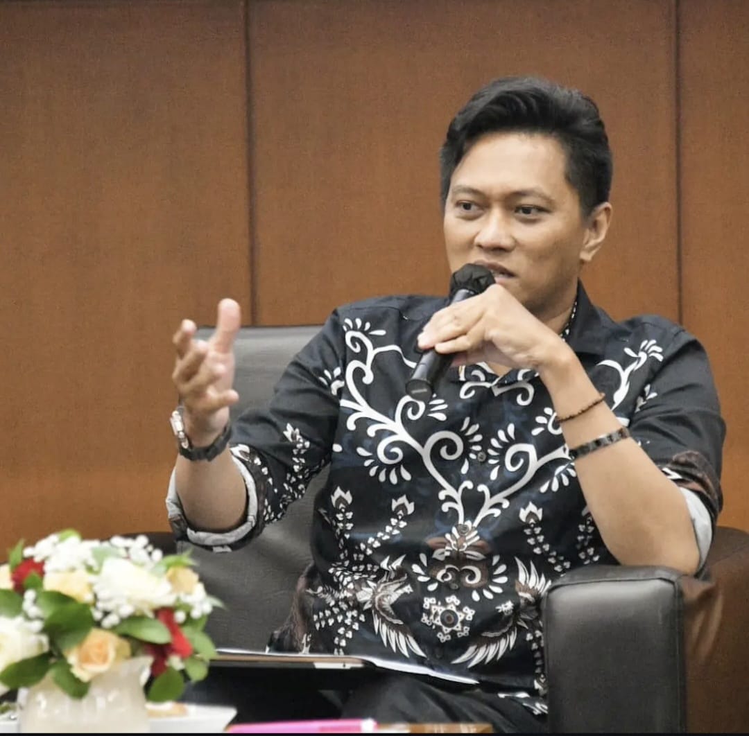 MENATA PELAKU USAHA, MEMPERKUAT PERLINDUNGAN KONSUMEN Membina Pengembang Berarti Melupakan Konsumen?